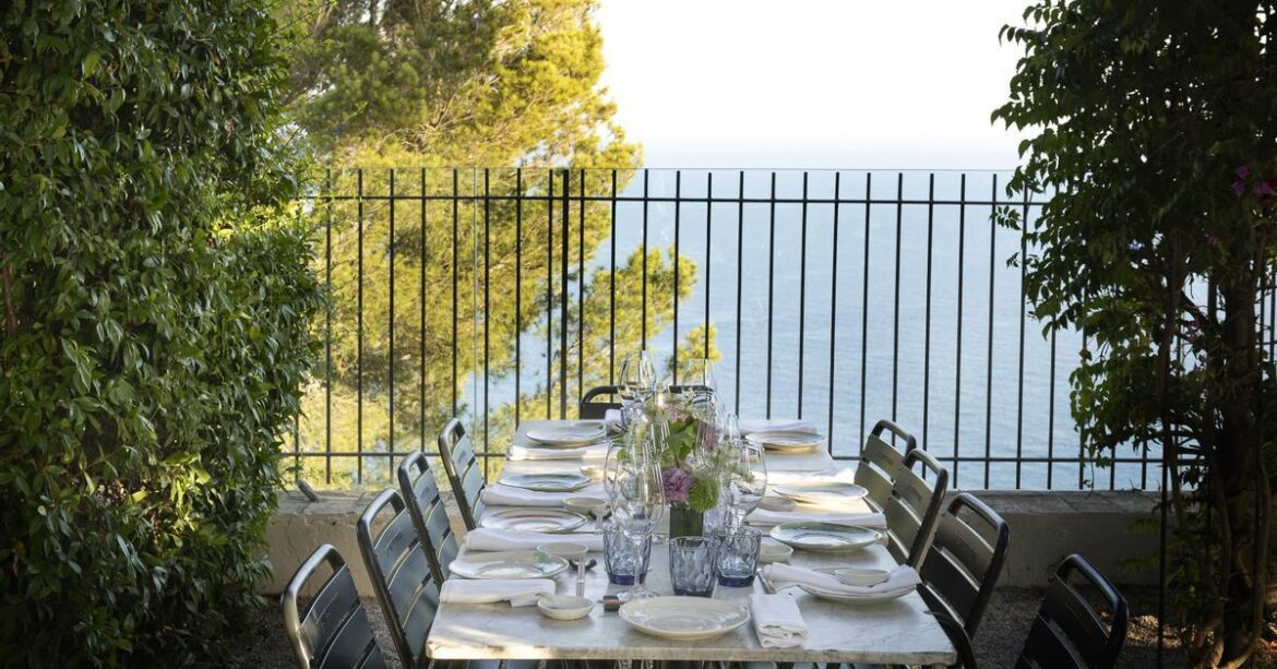 sushi with the Mediterranean at your feet sushi with the Mediterranean at your feet