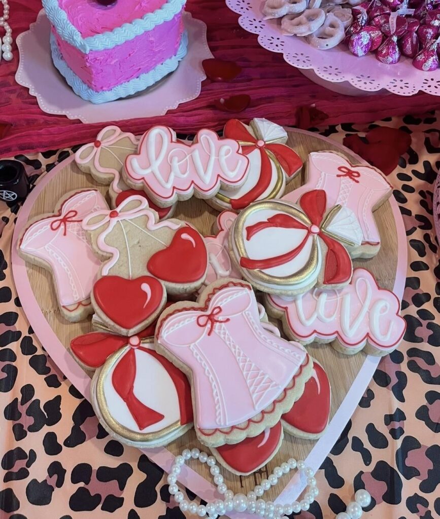 The cutest set for my bridal shower 🍒