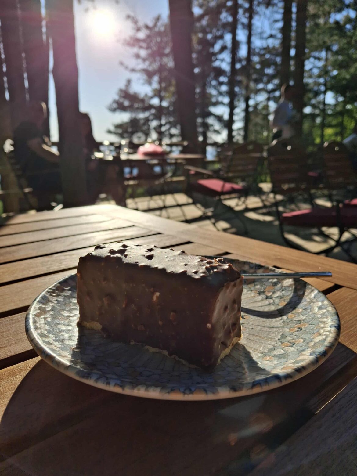 Snickers bar, but make it a cake 🤤