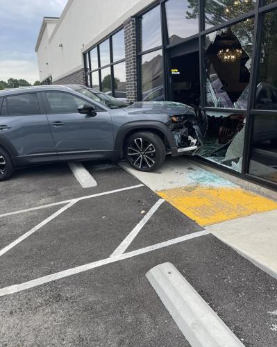 Broken Arrow restaurant will be closed temporarily after car crashed into building