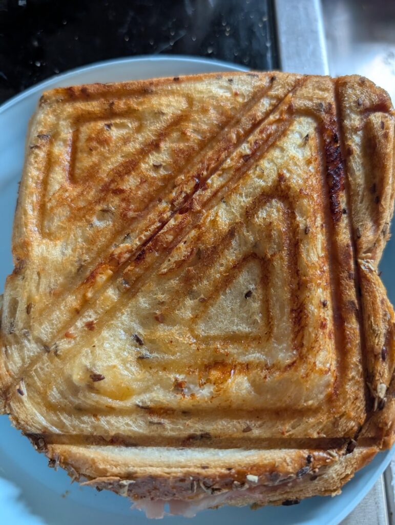 Some dude posted Cheese n Ham toasties... I gave in to the craving today! (I do not call this a Breville)