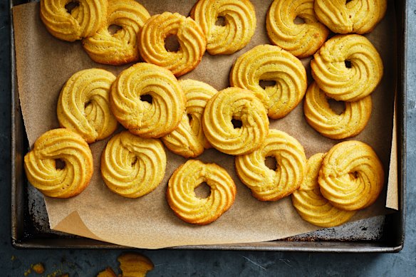 Serve these delicate Italian biscuits with an espresso.  