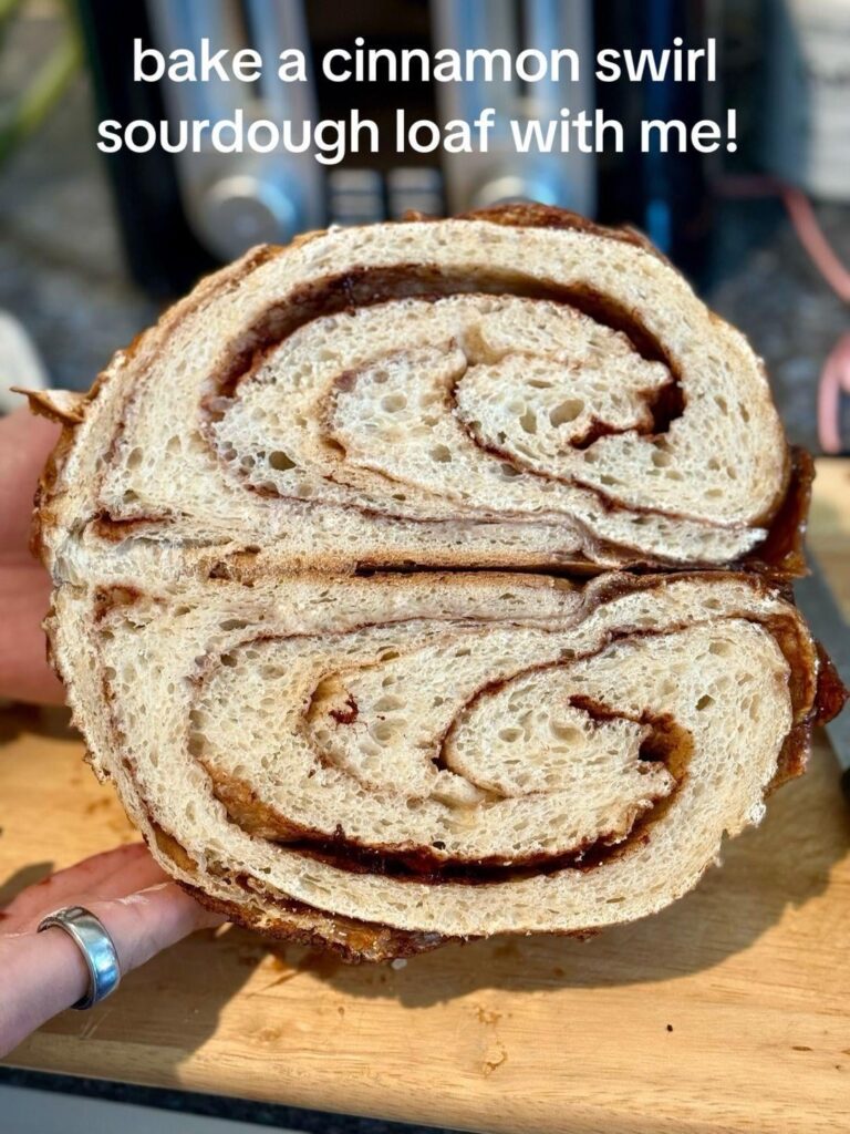 Bake a cinnamon swirl sourdough loaf with me!