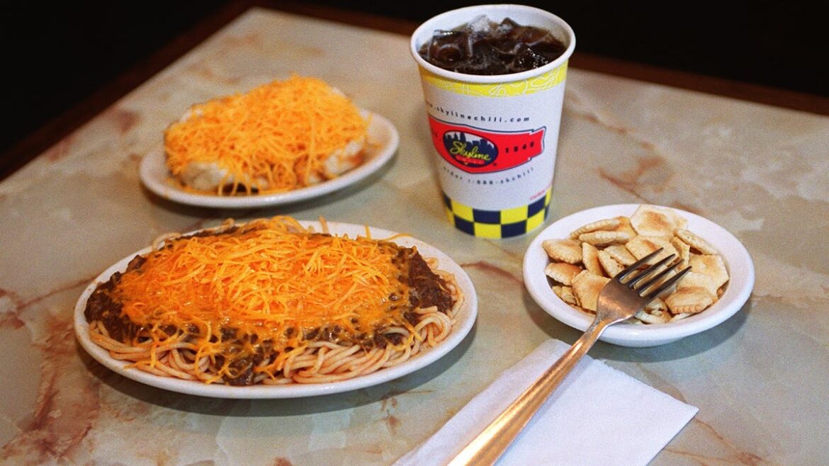 Viral TikTok couple tries homemade Skyline: 'Cincinnati...it's good!'