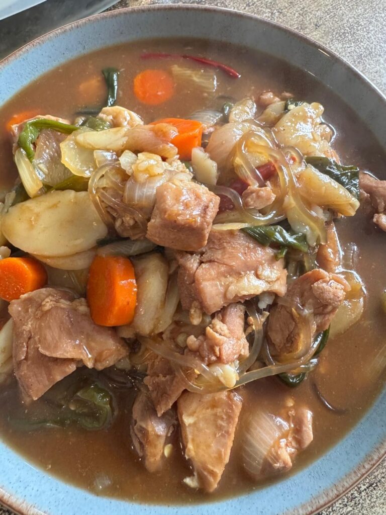 Too lazy to cook, so I tried a meal kit — super convenient and tasty!