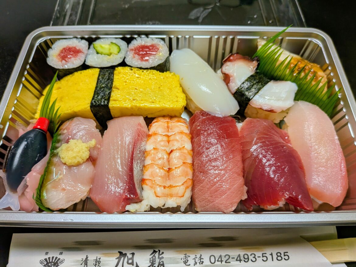Today's lunch is sushi! Professionally made sushi for just 1,300 yen.