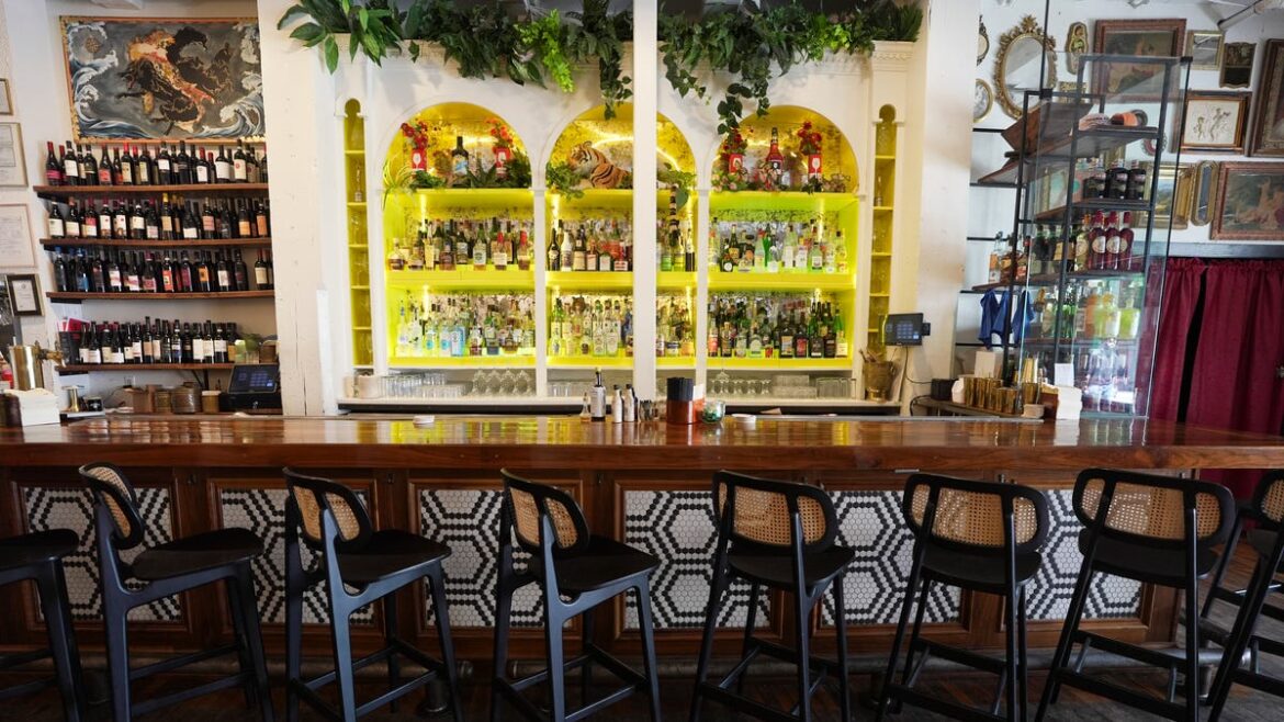 Knoxville bar named one of the best by USA Today