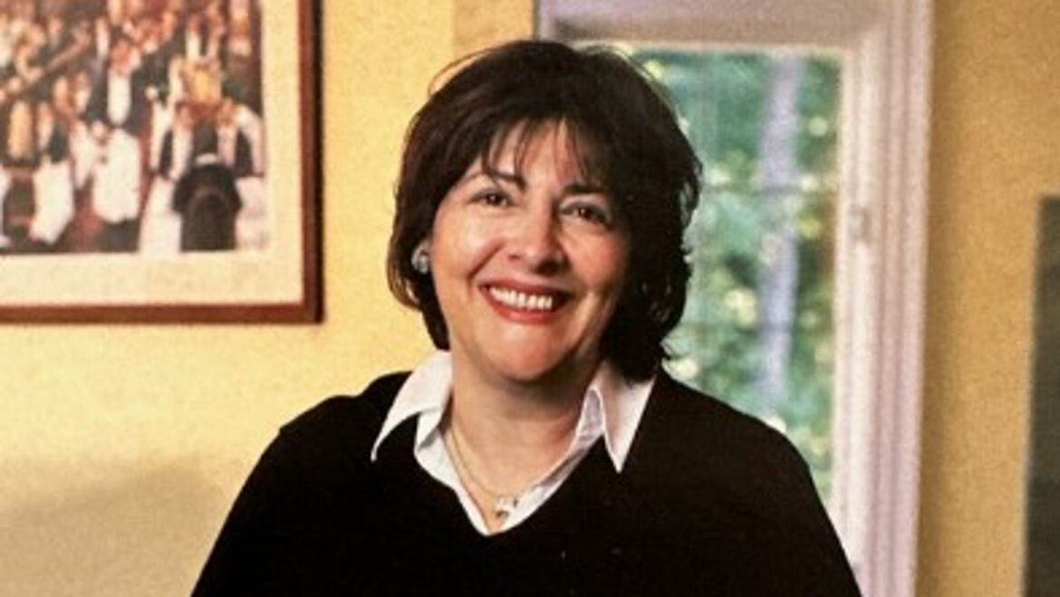 Café Cortina’s Rina Tonon to enter restaurant industry hall of fame Café Cortina's Rina Tonon to enter restaurant industry hall of fame