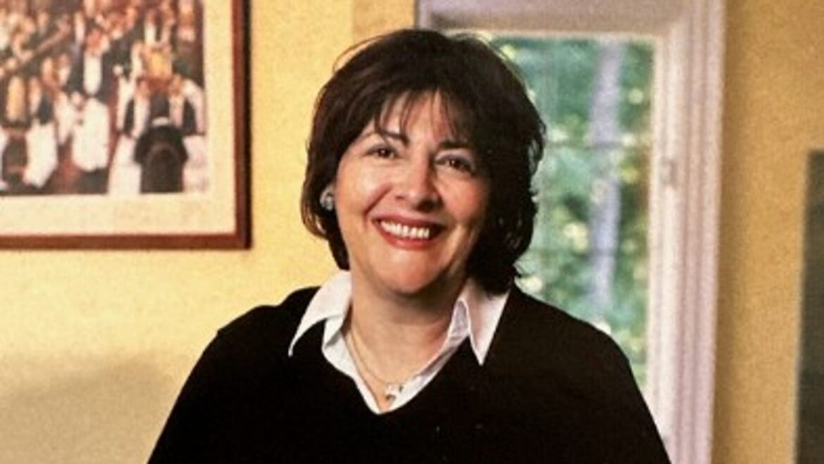 Cafe Cortina owner Rina Tonon gets prestigious recognition