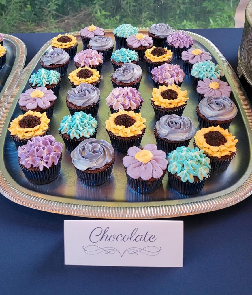 Sunflower wedding cupcakes - final update!