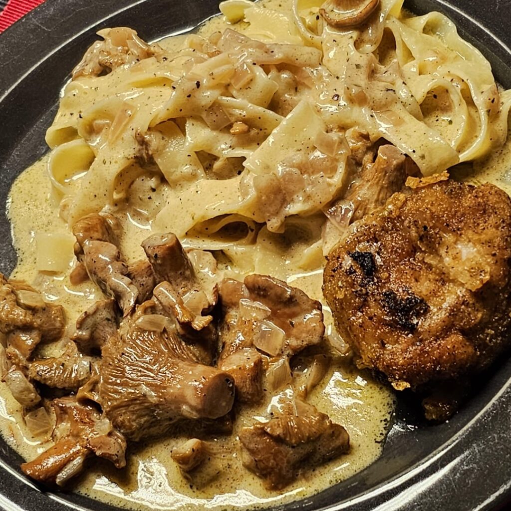 The season's first Chantarelles, with Pork Filet Medaillons and Fettuccine
