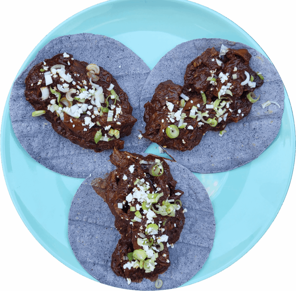 Tacos de Puerco en Chile Pasilla.