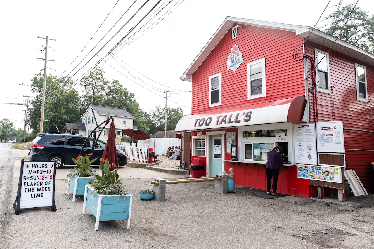 Local Eats: Too Tall's in Grand Rapids