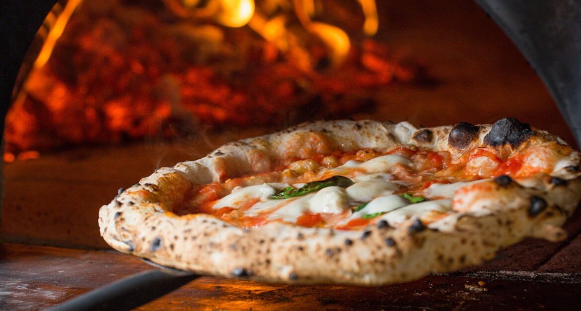 Bianchi Bringing Pizza To The Bahia Resort This May New San Diego pizza restaurant Bianchi opening at the Bahia Resort Hotel in Mission Beach