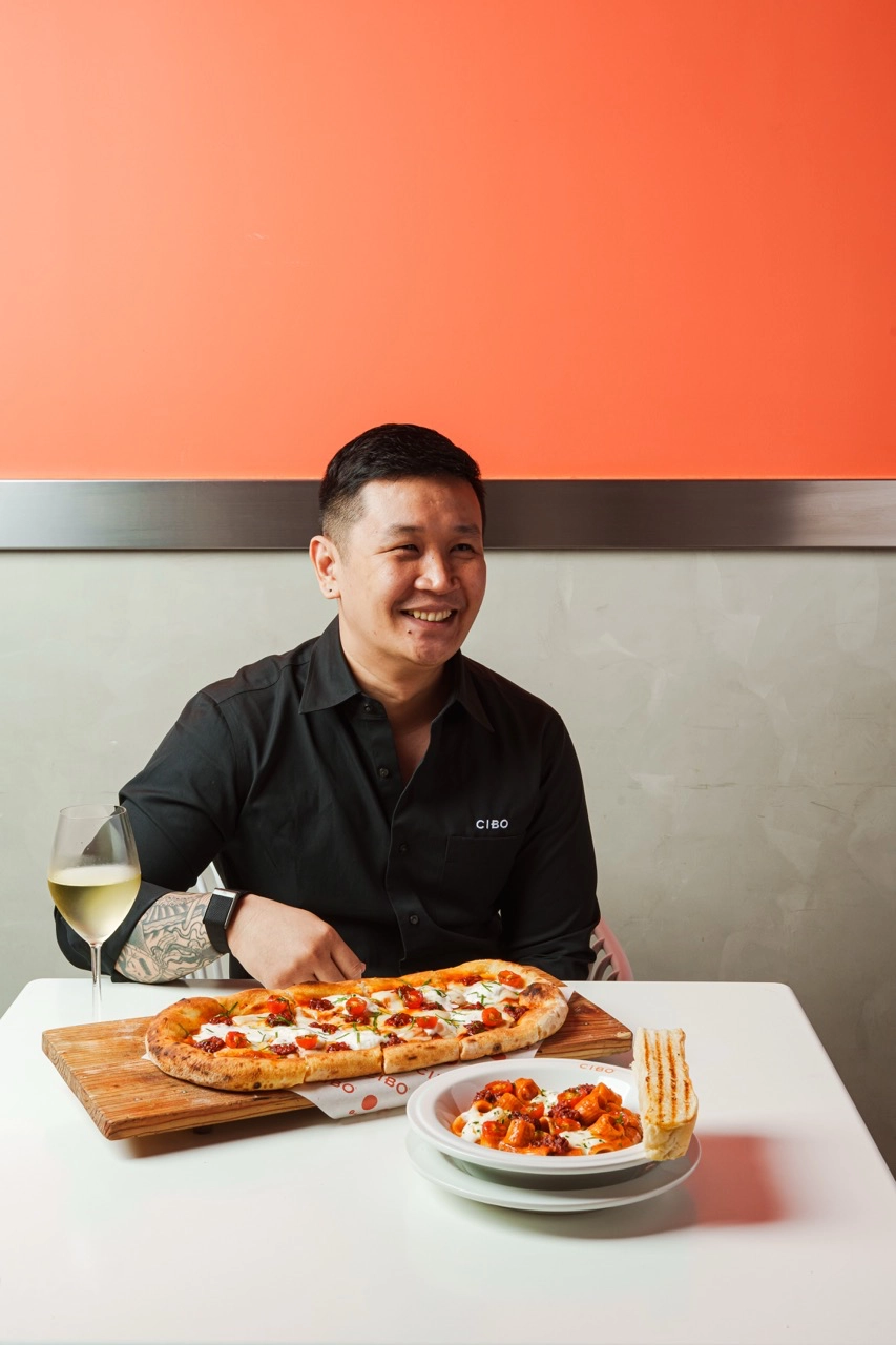 Chef Jorge Mendez with the CIBO limited edition dishes, Nduja Pizza and Tubettoni alla Nduja