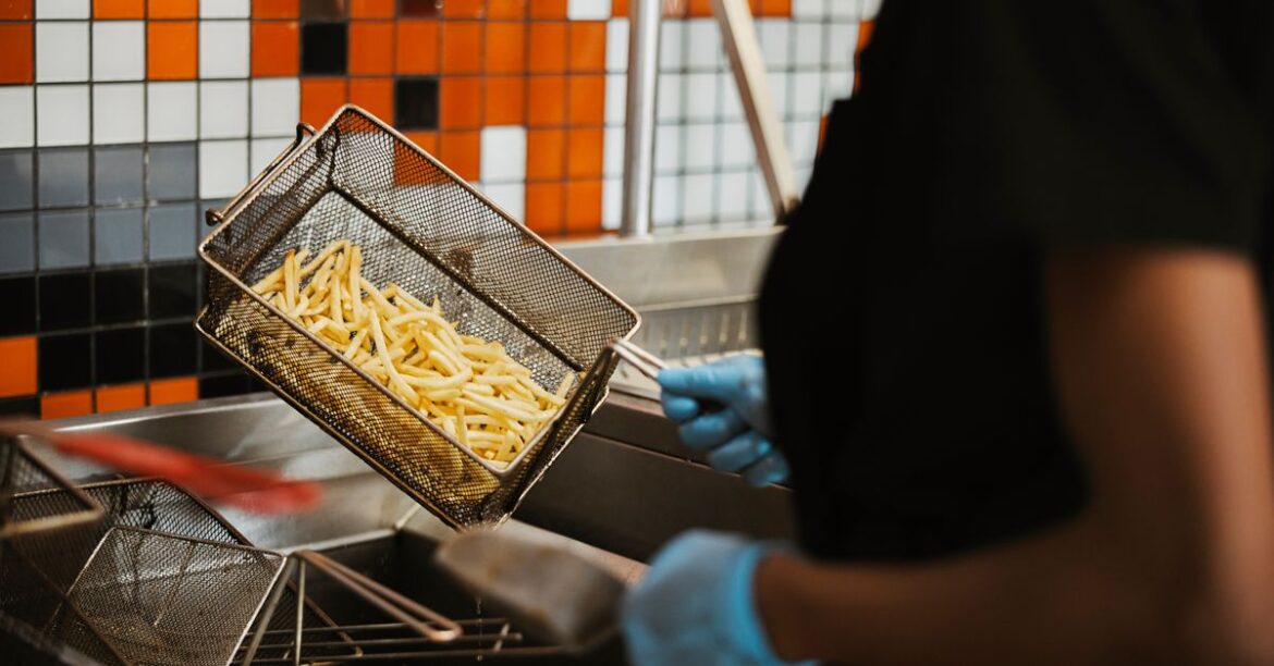 Eating Fries Weekly Linked to 20% Higher Risk