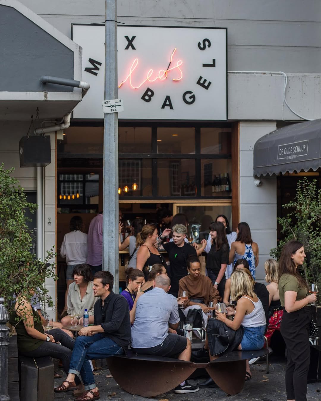 Leo's Wine Bar