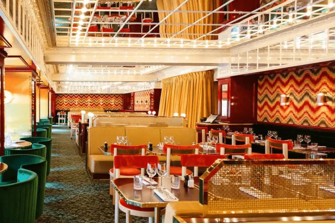 Older than the Eiffel Tower, this old Parisian brasserie, open 7/7, has been delighting the whole of Paris for 150 years