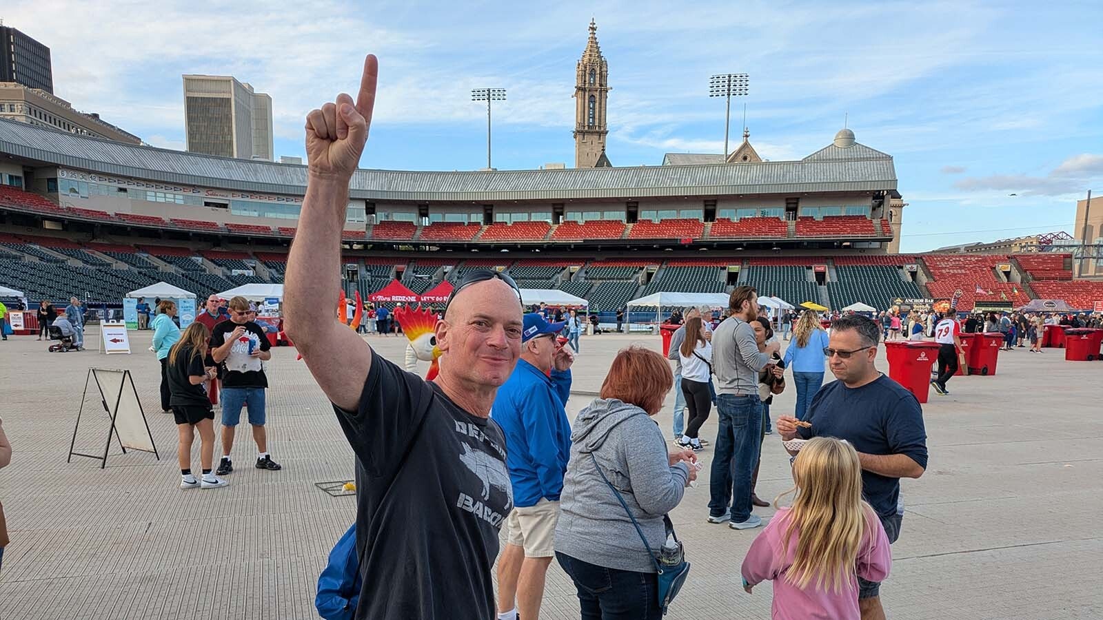 Craig Healy devoured 25 wings to win the “XXX Hot Wing Eating Contest.”