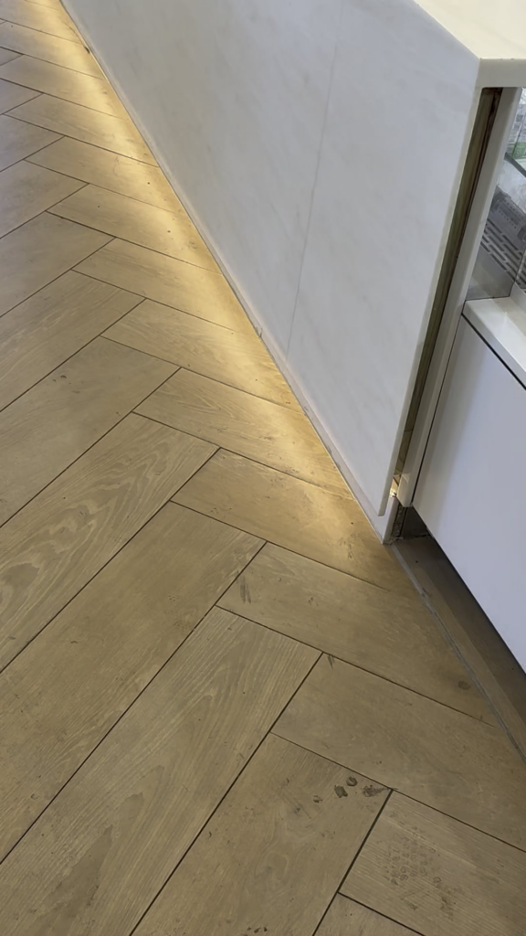 La La Land Matcha: Pretty decent matcha, really pleasant texture, surprisingly not very sweet, and a HORRIFYING AMOUNT OF HUMAN HAIR EVERYWHERE AHHHHH