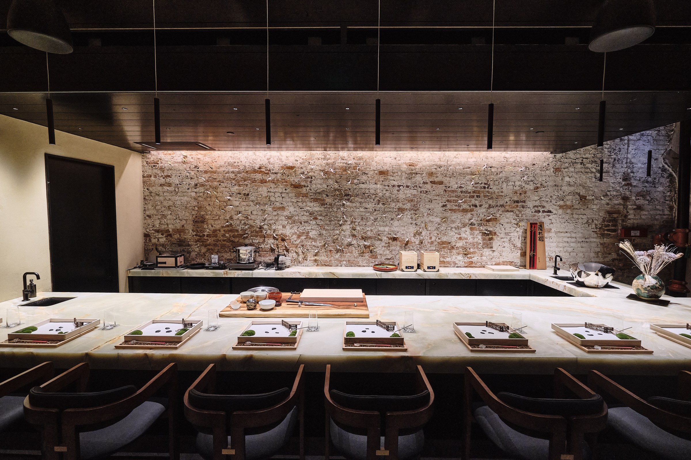 The 10-seat omakase counter at Ryokou.