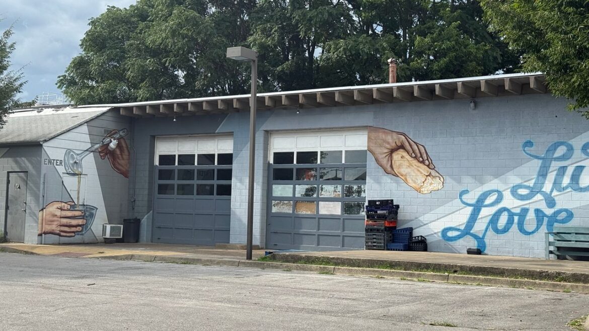 How Louisville food pantries prepare for SNAP cuts How Louisville food pantries prepare for SNAP cuts