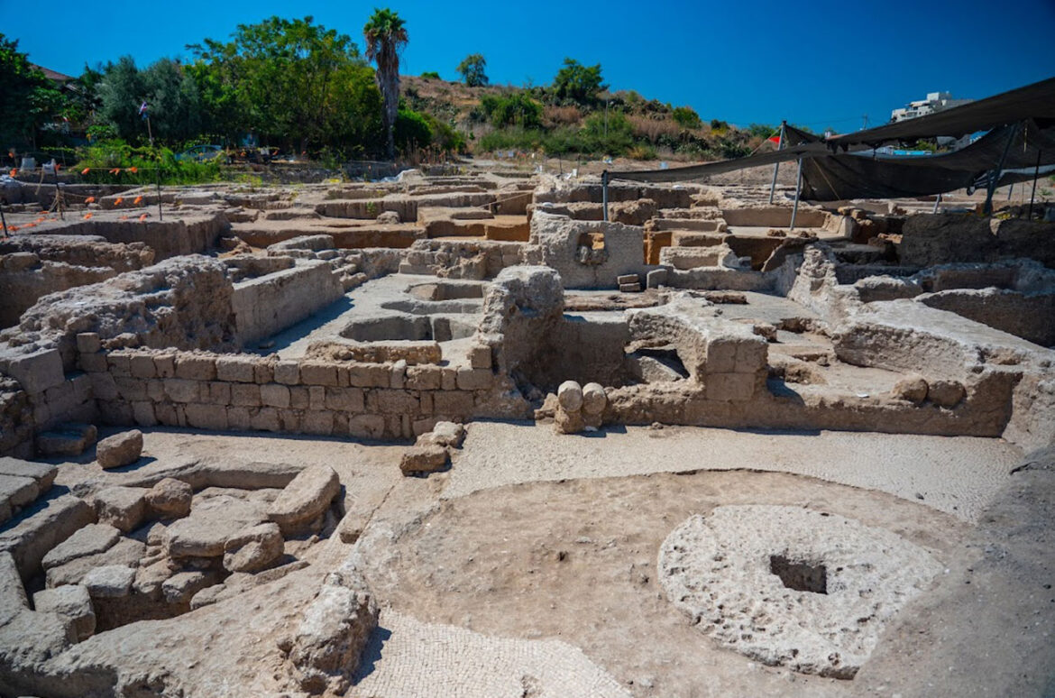 Large 1,500-year-old ancient winery uncovered in Israel Large 1,500-year-old ancient winery uncovered in Israel