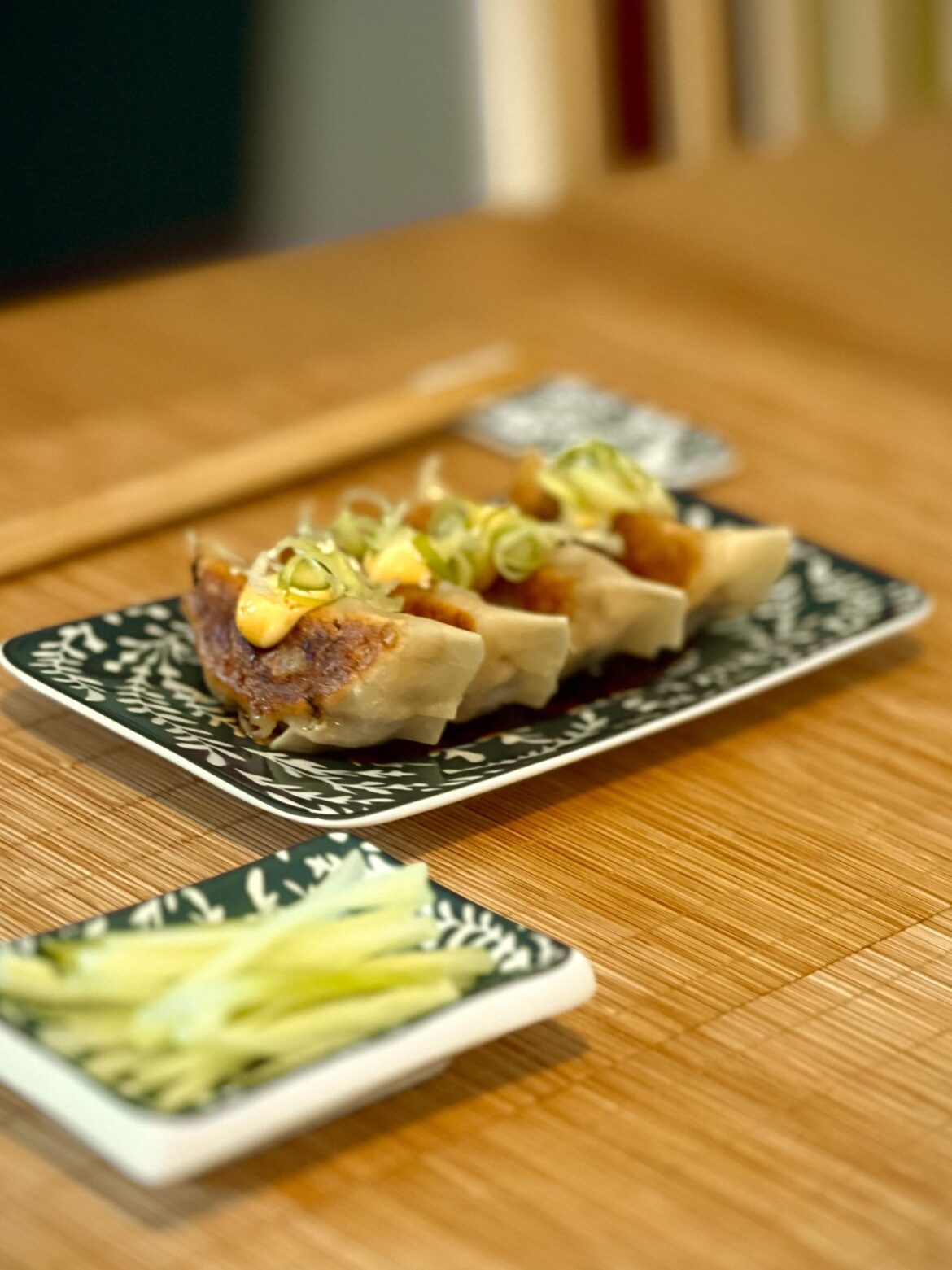 Yaki gyoza "grilled gyoza"