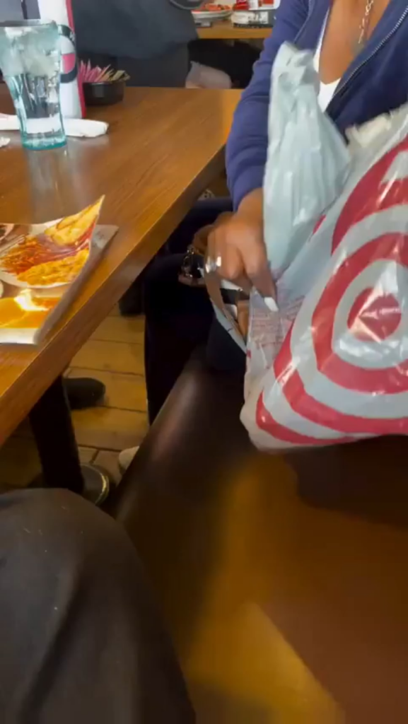 Bringing your own food to a restaurant is stupid!