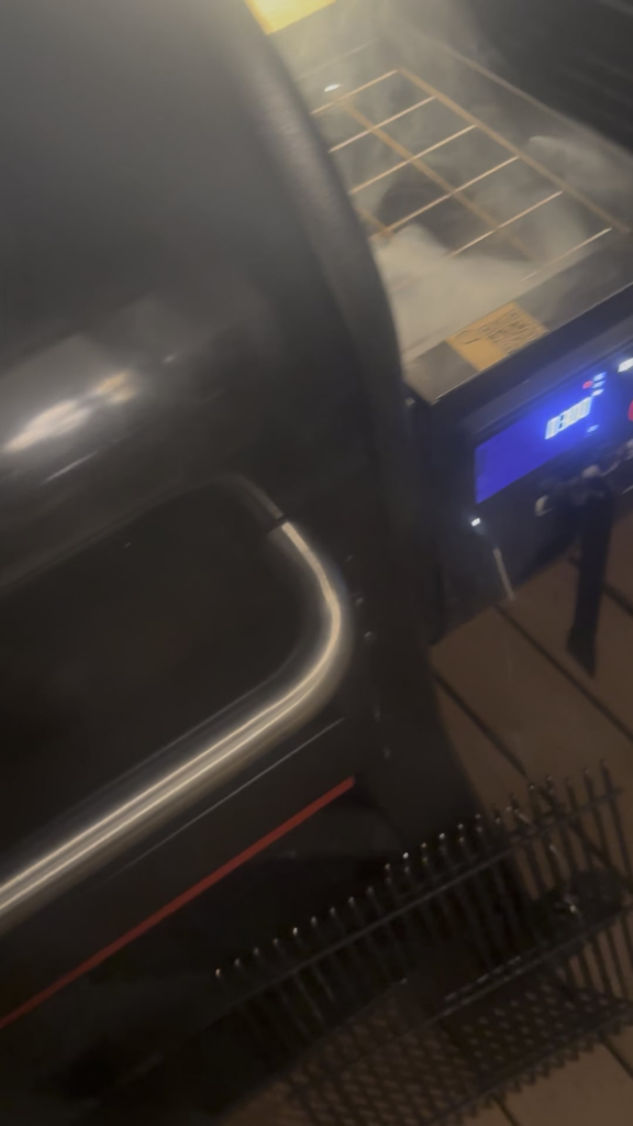 Searwood 600 pot tips over Searwood 600 pot tips over