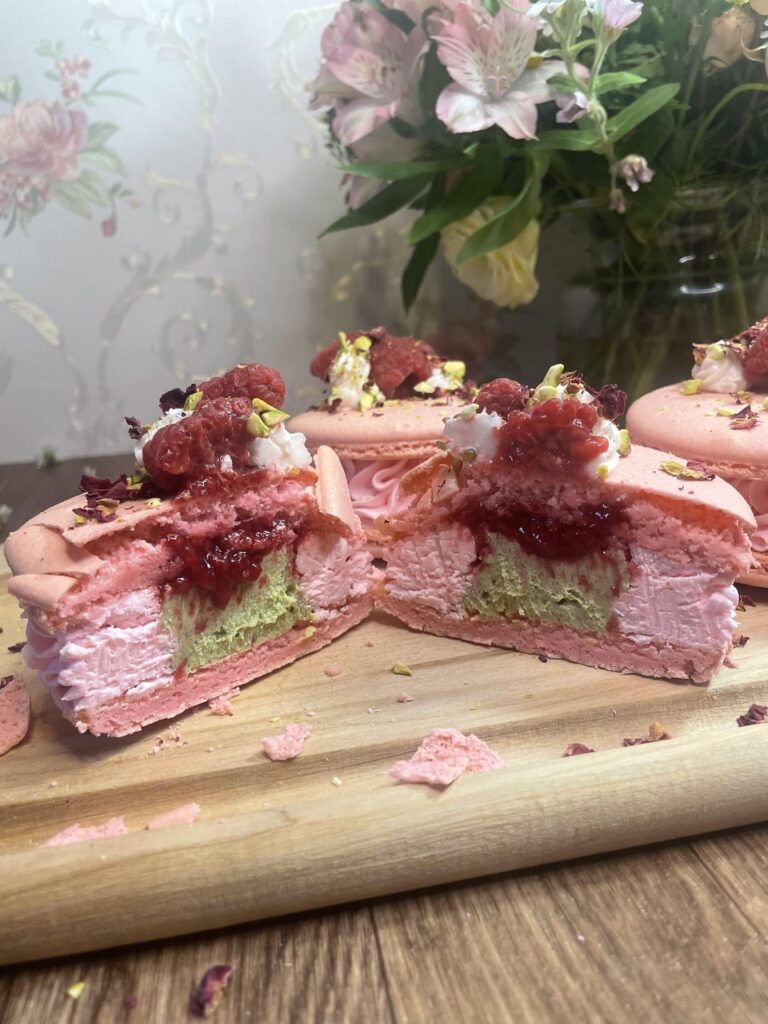 Raspberry Pistachio Ross macaron dessert 🌹💕