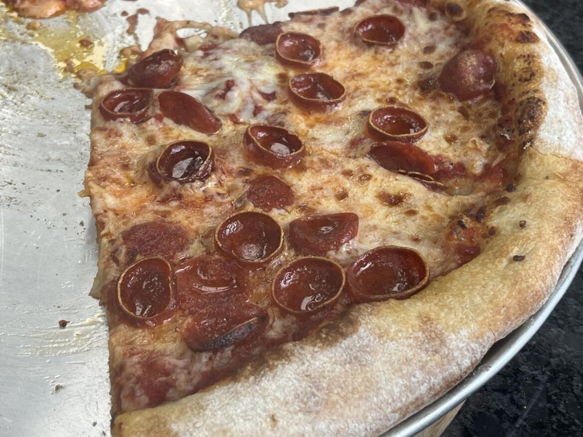 New pizza place now open in Ewing, NJ