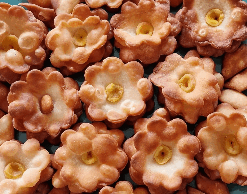 Flowery snacks to accompany your tea/coffee