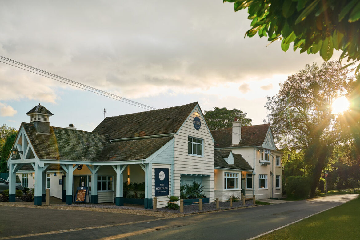 Ego at The Hollybush team