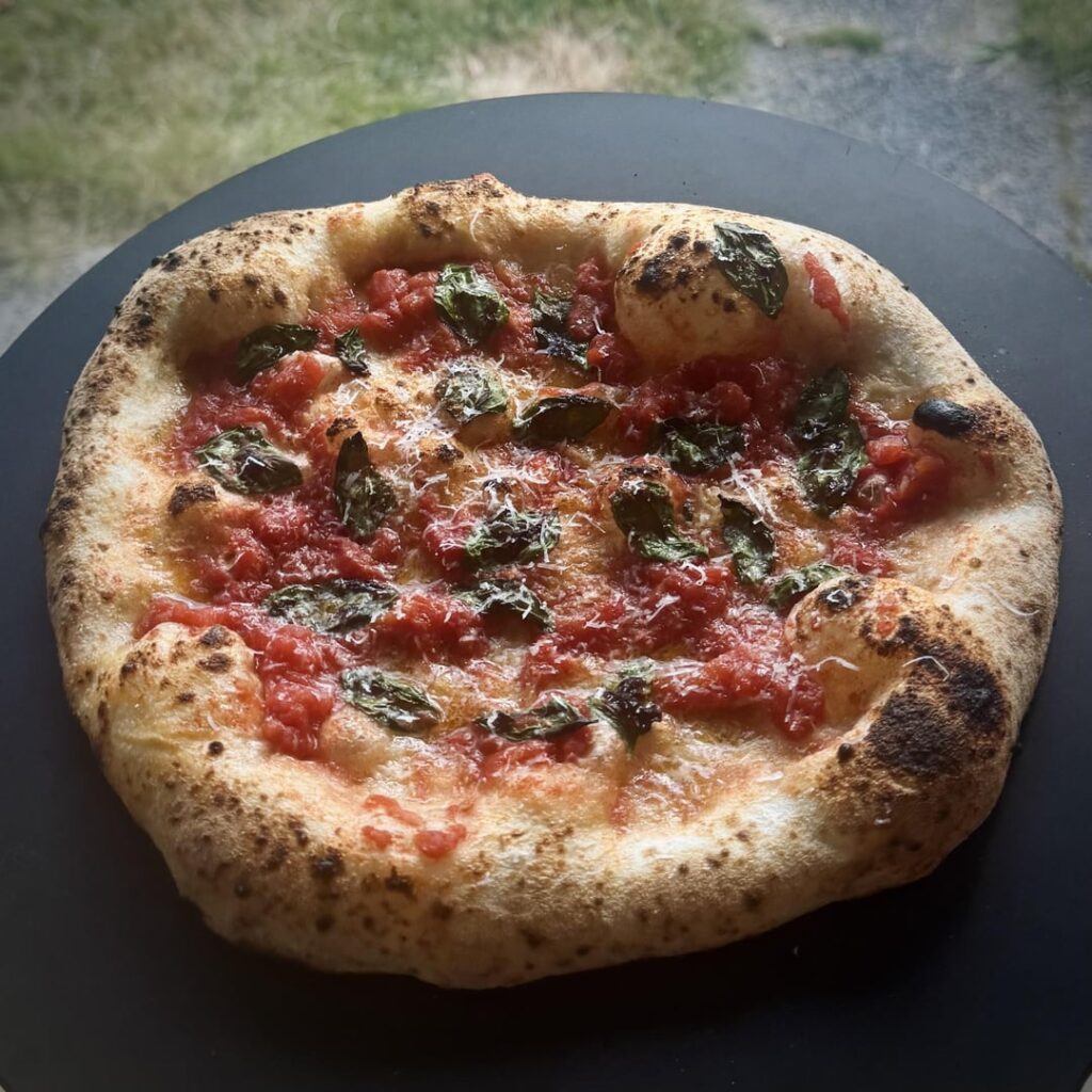 Cosacca, Salame-garlic-oregano, Margherita