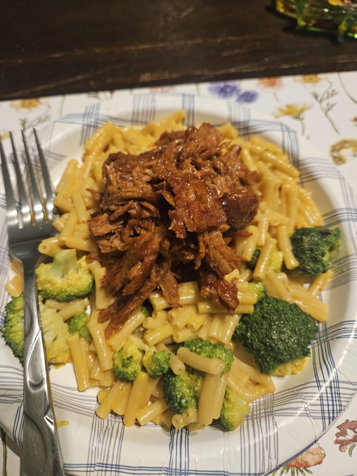 Mac & Broc & Bar B Que 👀