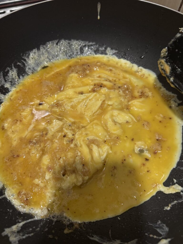 Day 1 of making meals with miso ☺️ - scrambled eggs with miso (thanks everyone who left a comment for my question yesterday "what to do with miso paste?")