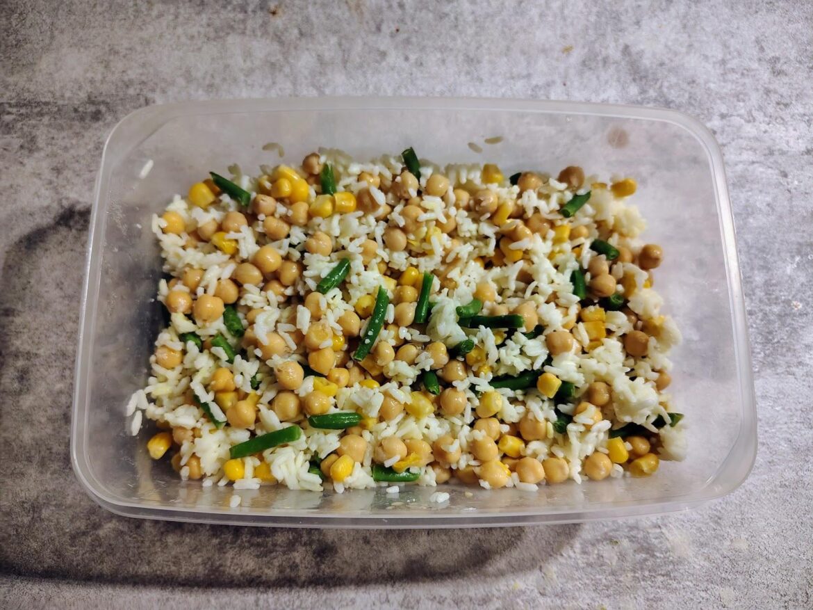 Seeing too many fancy meals here. Behold the slop! It isn't so difficult!