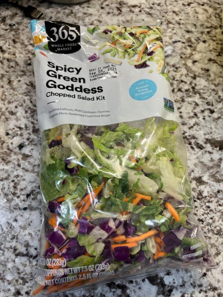 Confusing salad bag mix calorie count, or just me? Confusing salad bag mix calorie count, or just me?