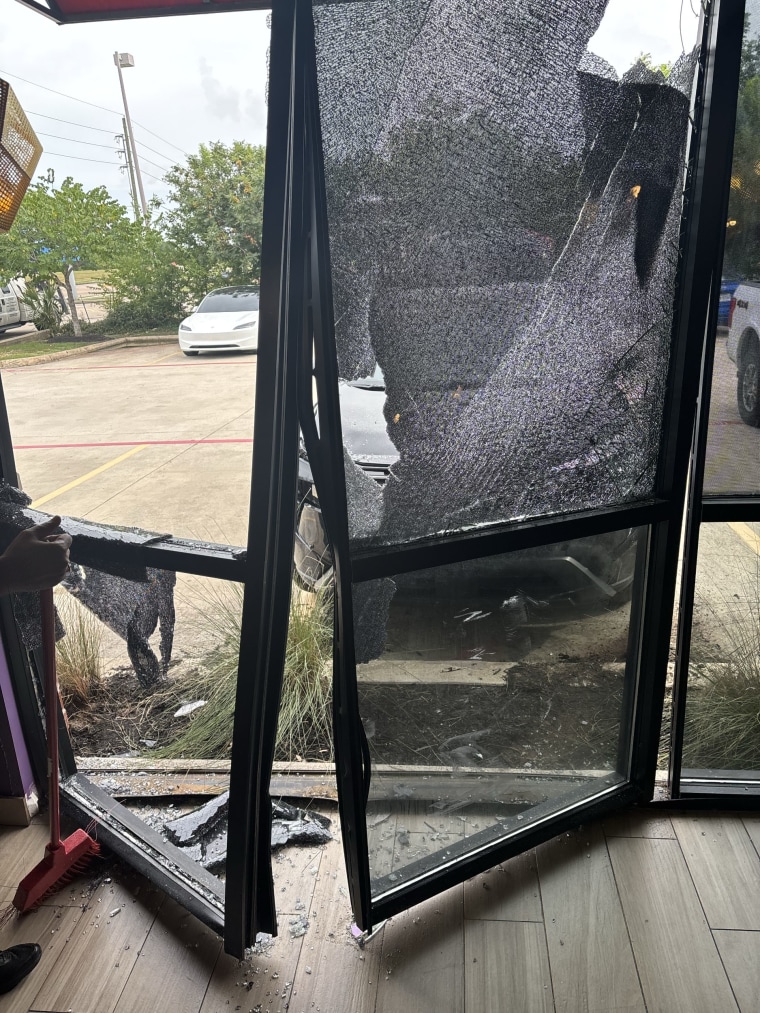 Car Crashes Into Food Influencers While They're Eating on Video in Restaurant