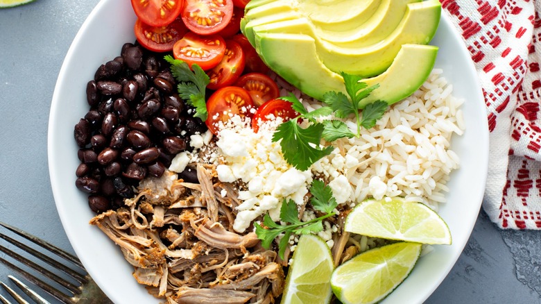 Overview of a carnitas salad bowl