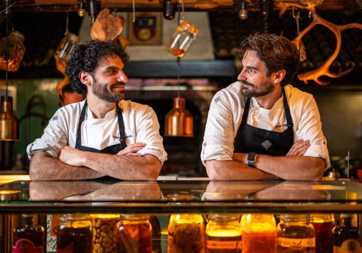 The French ‘Top Chefs’ cooking near a hidden waterfall in Marbella The French 'Top Chefs' cooking near a hidden waterfall in Marbella