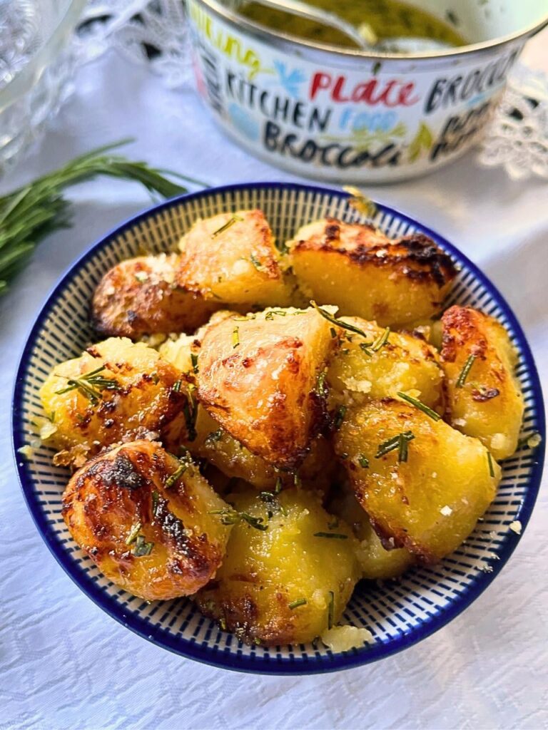 Garlic-Parmesan Rosemary Roast Potatoes in an Air-Fryer