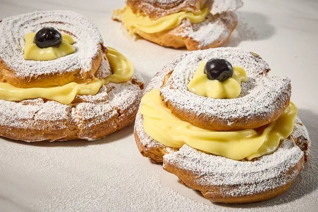 Food & Wine / Photo by Jen Causey / Food Styling by Margaret Monroe Dickey / Prop Styling by Priscilla Montiel