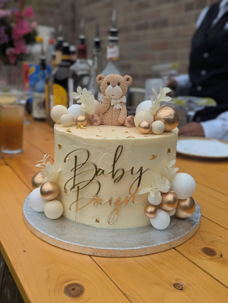 Friend’s baby shower & gender reveal cake! Friend's baby shower & gender reveal cake!