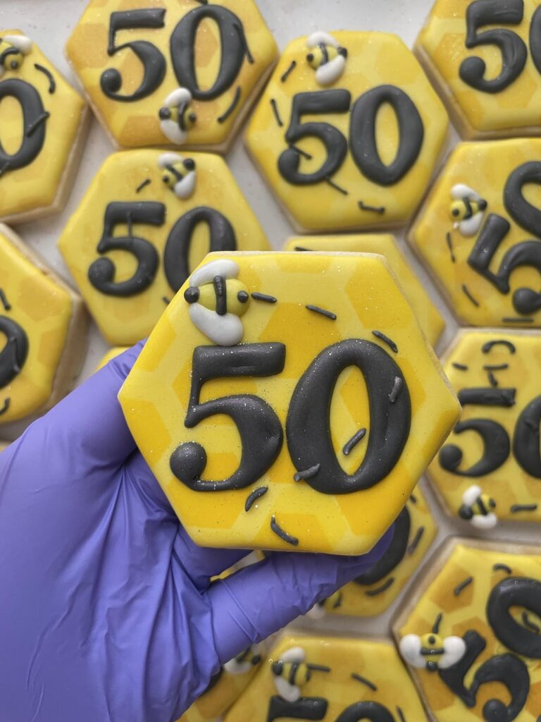 2nd time using an airbrush…I learn more and more each time! Sharing raw photos for transparency ✨🐝