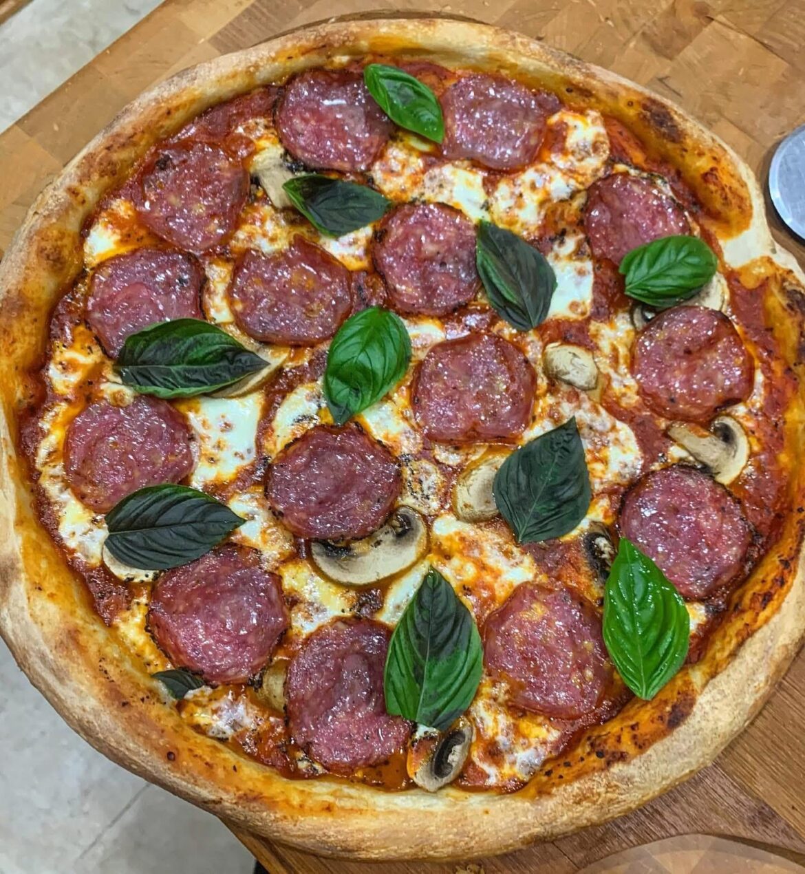 [Homemade] Pizza with salami and mushrooms.