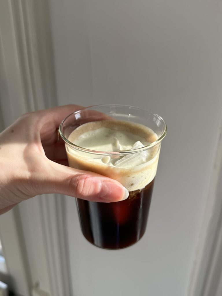 Made a pistachio cold foam to go with the pistachio vanilla pods!