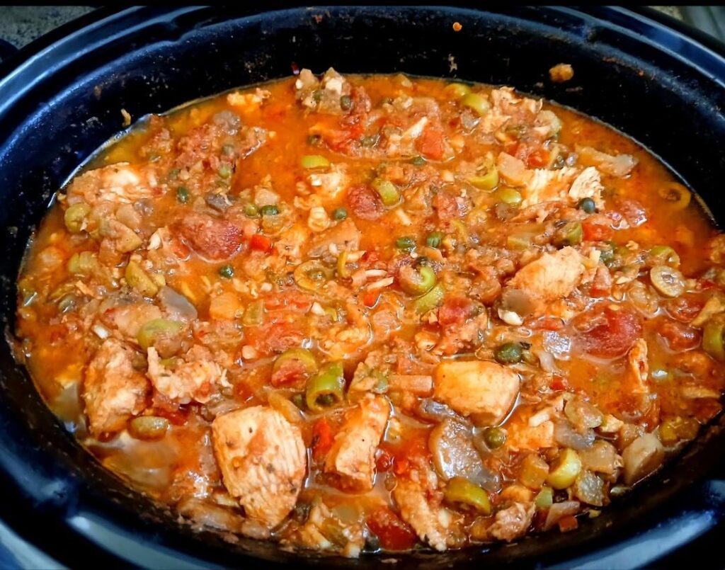Chicken Cacciatore (accidentally posted this in another sub but mislabeled it as a sauce and got jumped for it Lol)