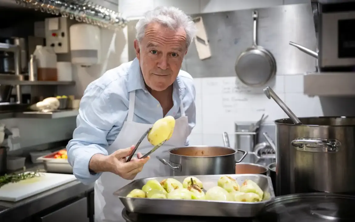 Cover Image for France halts intake of Gazans over student’s antisemitic posts